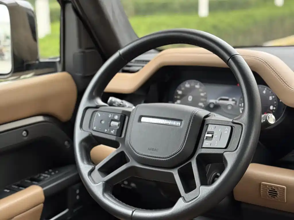 Land Rover Defender 2025 110 3.0T P400 Dark Special Edition купить на сайте DeffCars