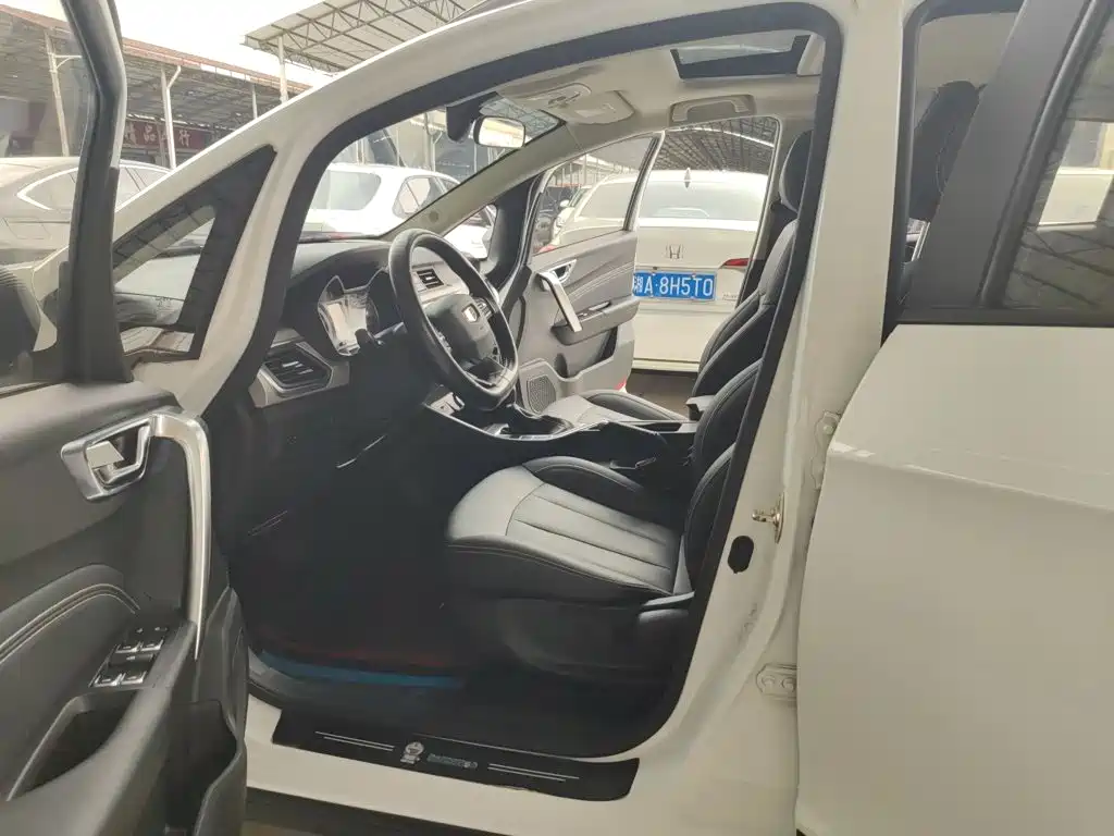 Vision X3 2020 1.5L CVT Premium купить на сайте DeffCars