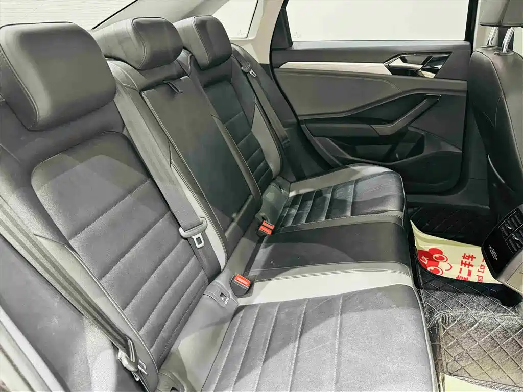 Sagitar 2021 280TSI DSG 30th Anniversary Edition купить на сайте DeffCars