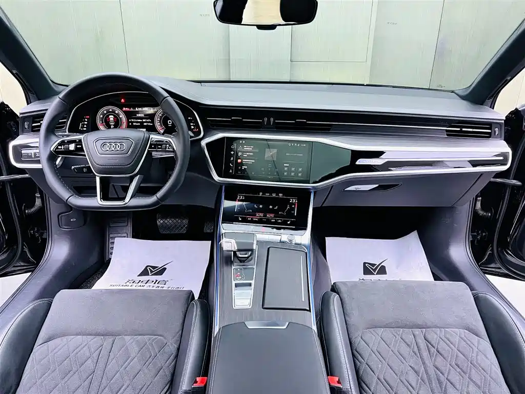Audi A6L 2024 55 TFSI quattro exclusive dynamic model купить на сайте DeffCars