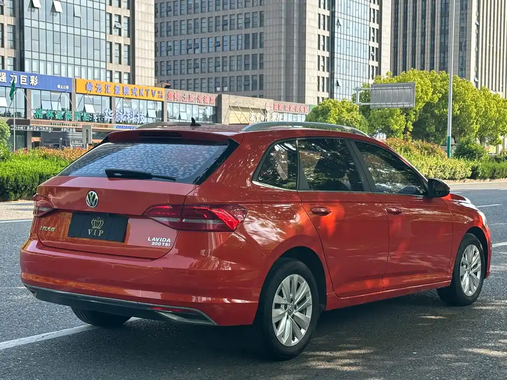 Lavida 2018 Hatchback 200TSI DSG Comfort Edition National V купить на сайте DeffCars