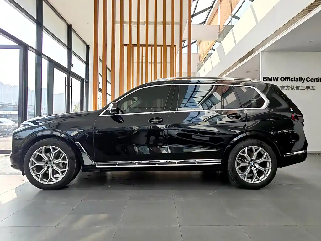 BMW X7 2024 xDrive40i Leading Luxury Package купить на сайте DeffCars