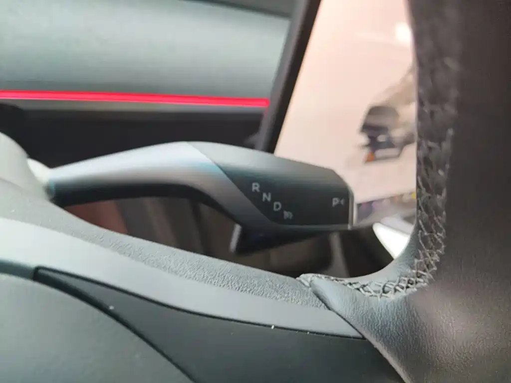 Model Y 2024 rear-wheel drive version купить на сайте DeffCars