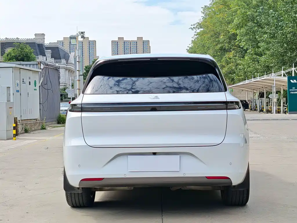 Ideal L6 2024 Pro купить на сайте DeffCars