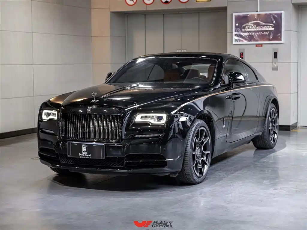 Phantom 2018 6.6T Black Badge купить на сайте DeffCars