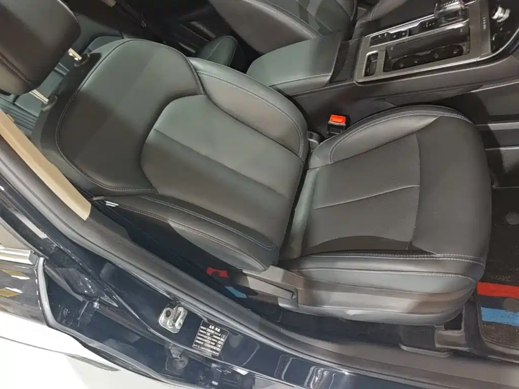 Roewe RX5 2023 PLUS 330TGI Automatic Trend Smart Edition купить на сайте DeffCars