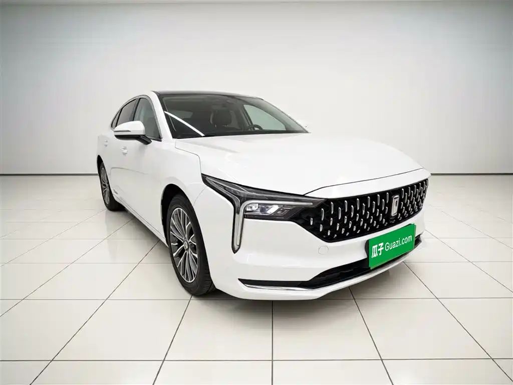 Pentium B70 2023 third generation 1.5T automatic enjoyment type 70th anniversary commemorative edition купить на сайте DeffCars