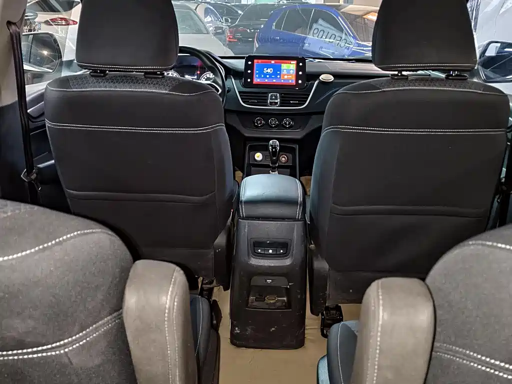 Baojun 730 2019 1.5L manual fashion 7 seats National V купить на сайте DeffCars