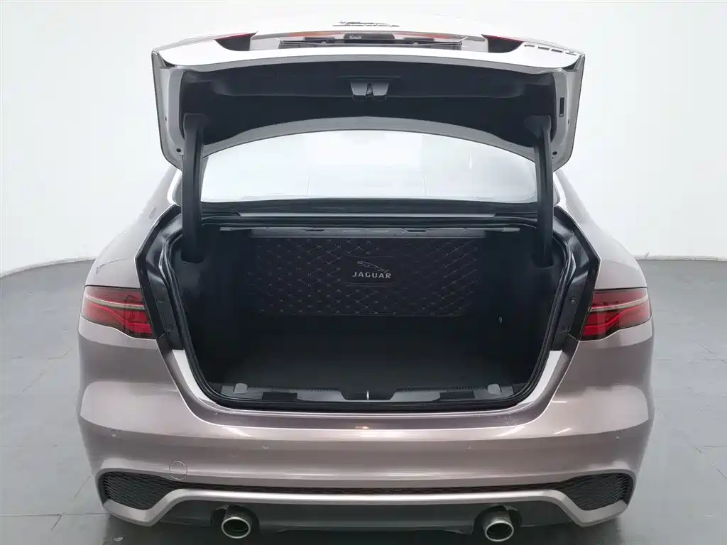 Jaguar XEL 2021 2.0T 250PS R-DYNAMIC S Advanced Sports Edition купить на сайте DeffCars