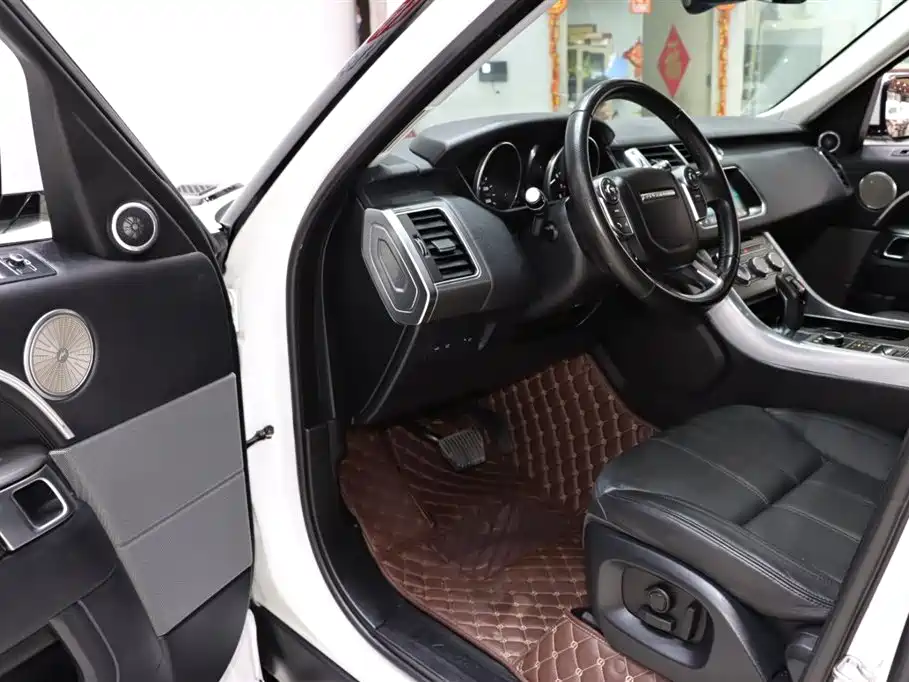 Range Rover Sport 2017 3.0 SC V6 SE купить на сайте DeffCars