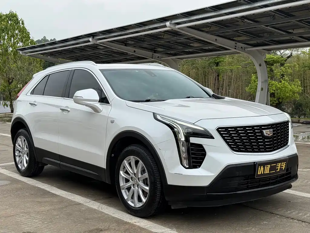Cadillac XT4 2023 28T two-wheel drive fashion model купить на сайте DeffCars