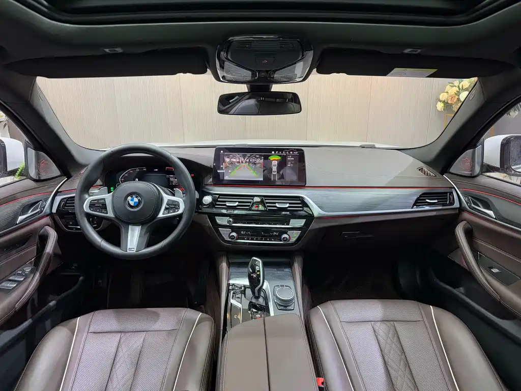 BMW 5 Series 2021 530Li Leading M Sports Package купить на сайте DeffCars