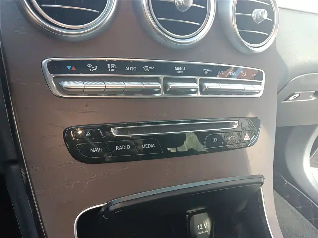 Mercedes-Benz GLC 2019 facelift GLC 300 L 4MATIC dynamic купить на сайте DeffCars