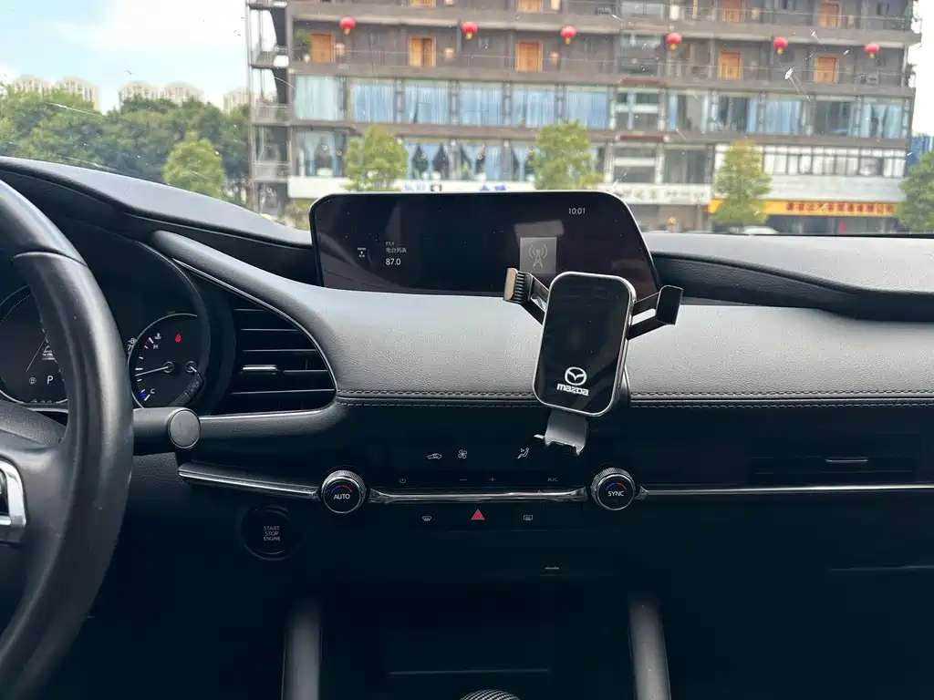 Mazda3 Angkesela 2022 2.0L Automatic Premium Edition купить на сайте DeffCars