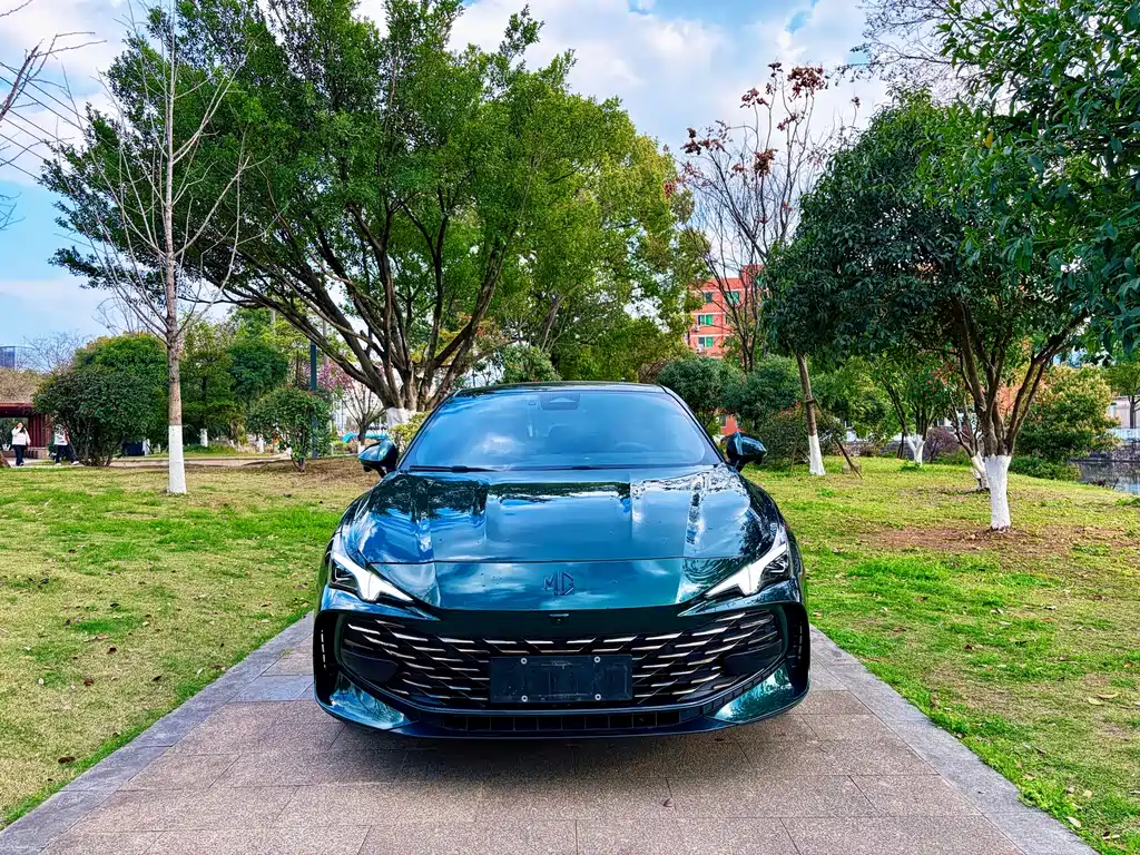 MG7 2023 2.0T automatic Trophy+ engine version купить на сайте DeffCars