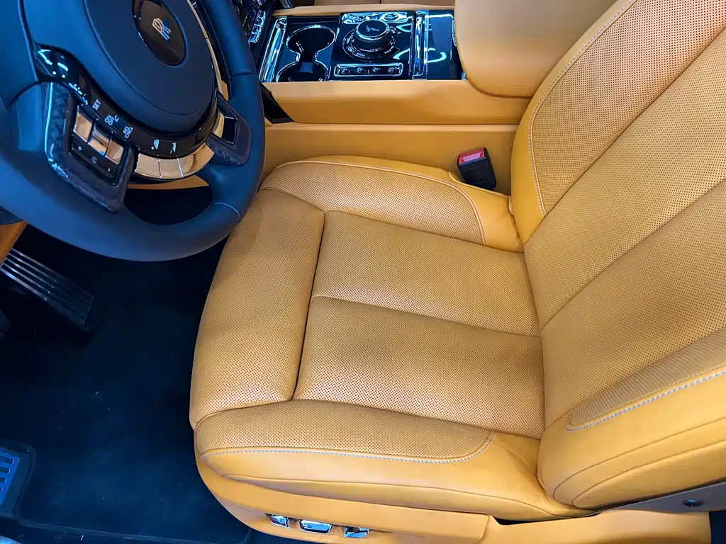 Cullinan 2024 Black Badge купить на сайте DeffCars