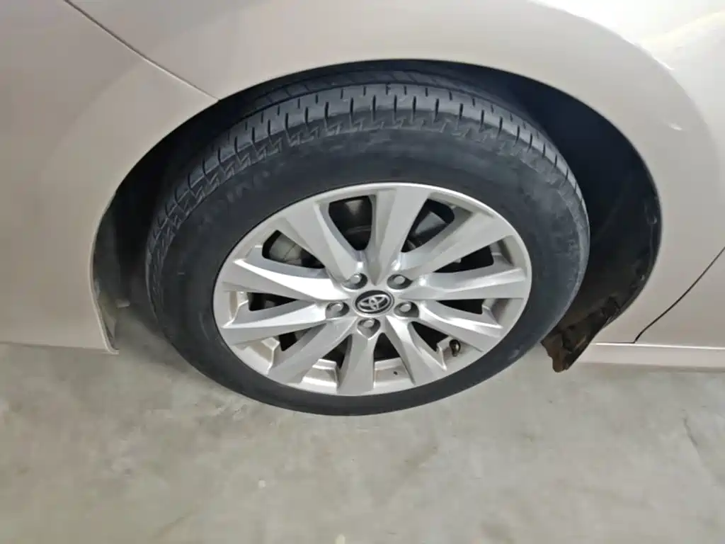 Camry 2018 2.0G Deluxe Edition купить на сайте DeffCars
