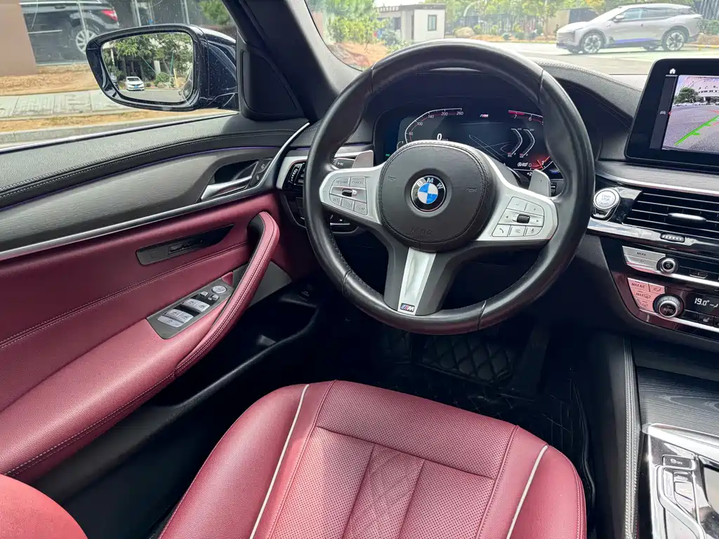 BMW 5 Series 2023 Modified 530Li Premium M Sport Kit купить на сайте DeffCars