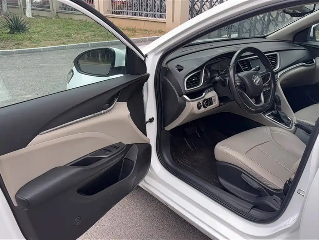 Yinglang 2019 15T dual-clutch interconnected elite model National VI купить на сайте DeffCars