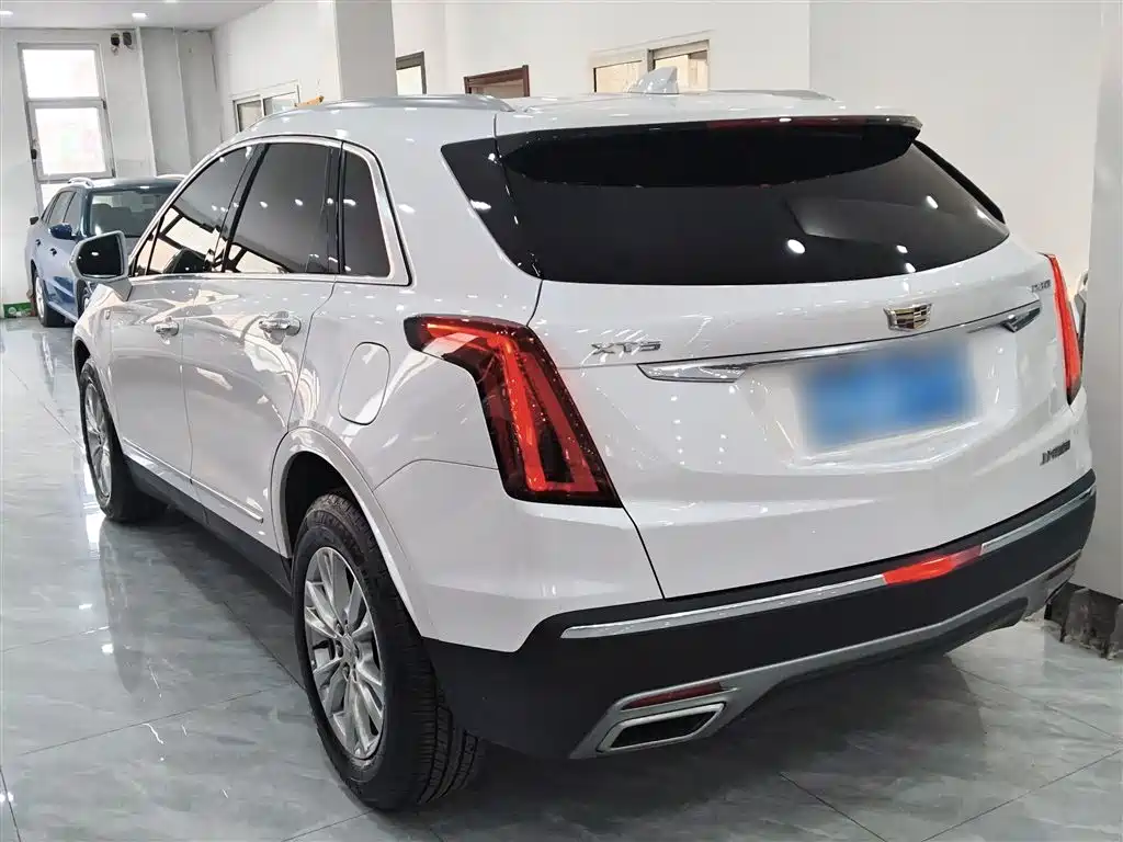 Cadillac XT5 2024 2.0T two-wheel drive fashion model купить на сайте DeffCars