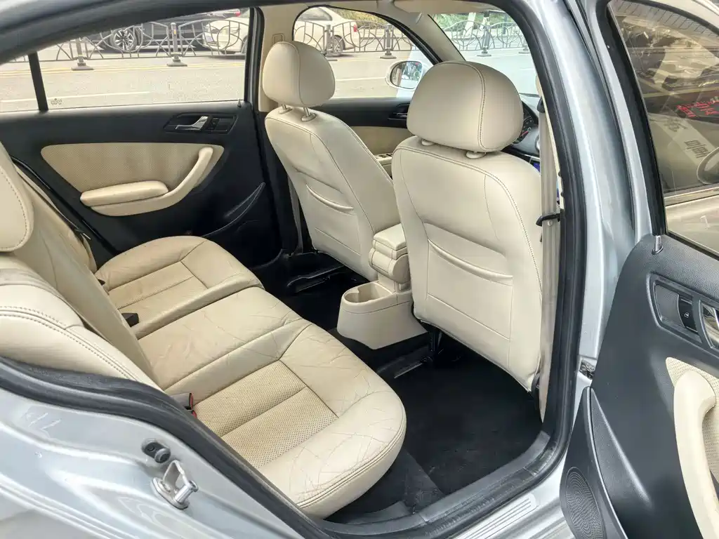 Lavida 2011 1.6L automatic elegant version купить на сайте DeffCars