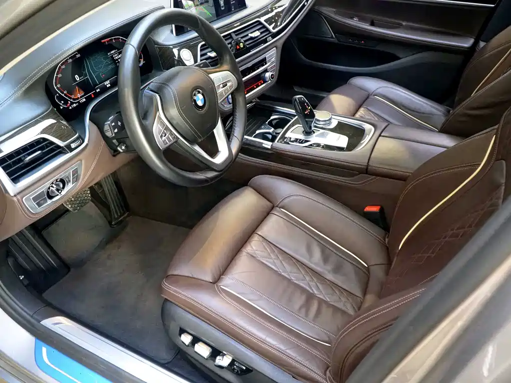 BMW 7 Series 2021 730Li Luxury Package купить на сайте DeffCars