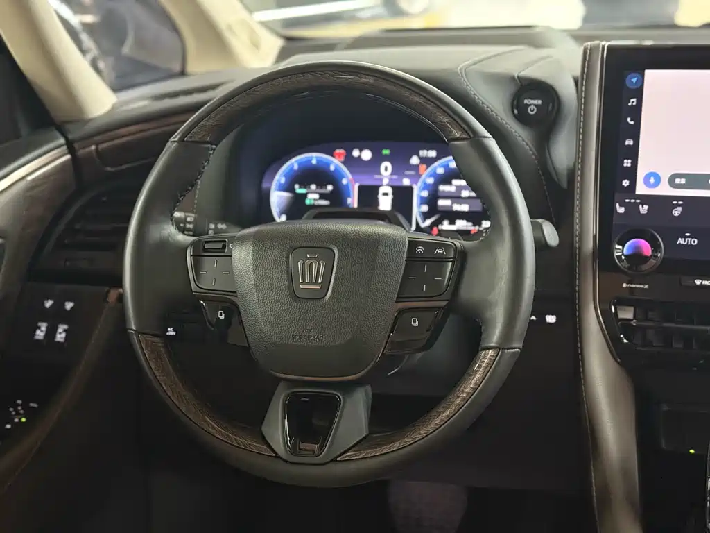 Wilfa 2024 Crown Dual Engine 2.5L Supreme Executive Edition купить на сайте DeffCars