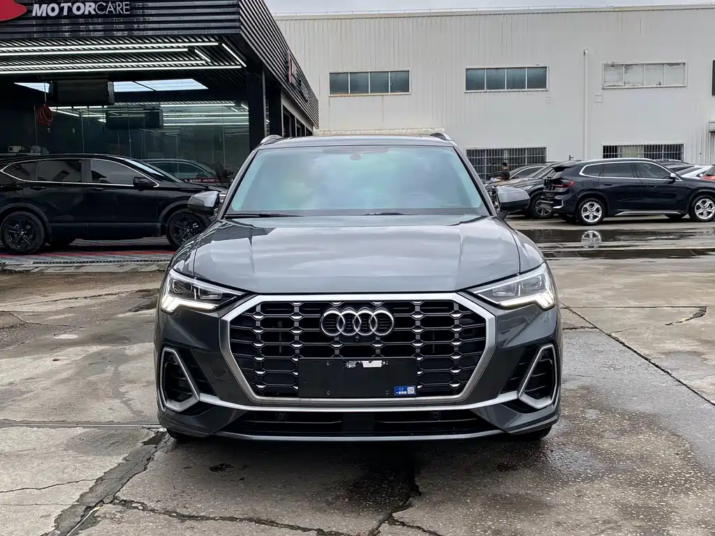 Audi Q3 2022 35 TFSI Fashionable and Dynamic купить на сайте DeffCars