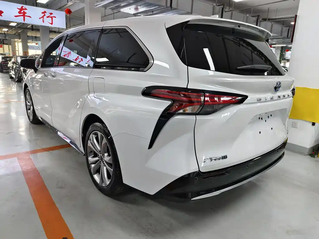 SIENNA 2023 2.5L Hybrid Premium Edition купить на сайте DeffCars