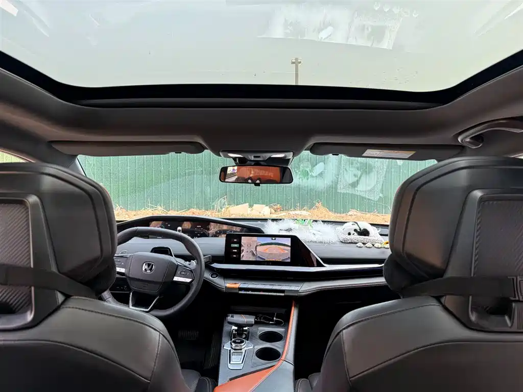Changan UNI-V 2023 1.5T premium model купить на сайте DeffCars