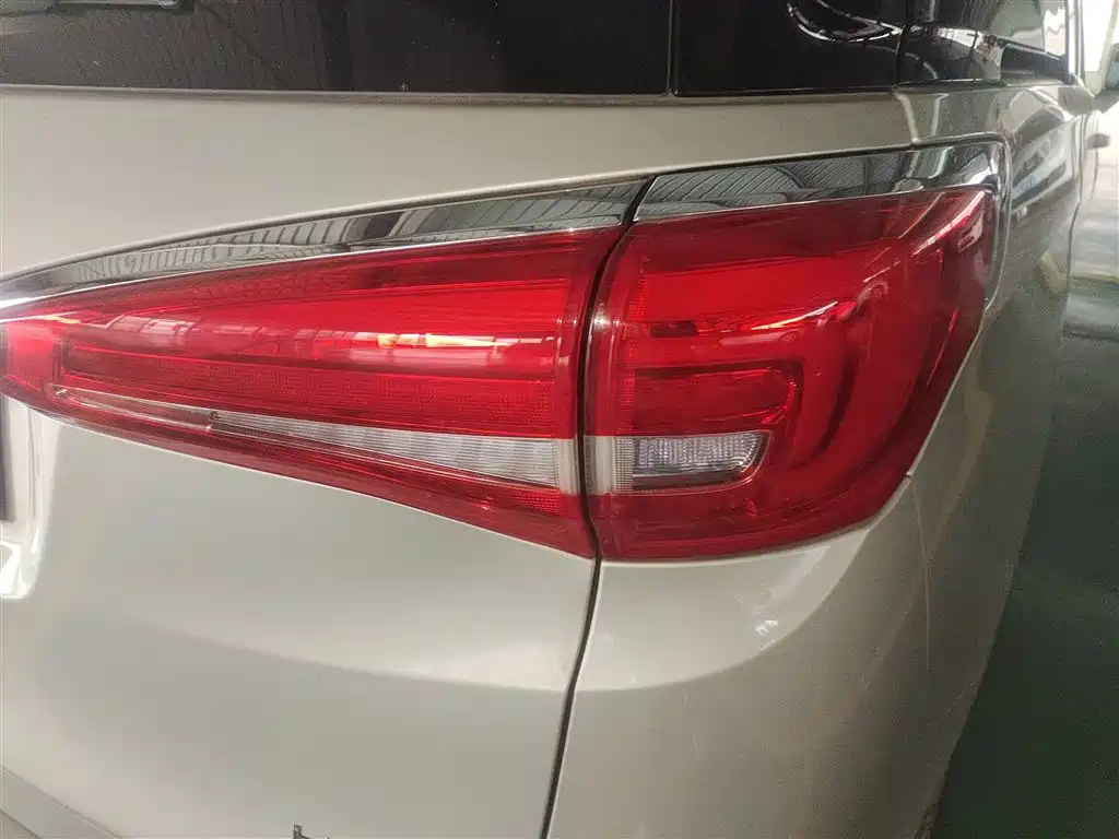 Buick GL8 2017 ES 28T luxury model National V купить на сайте DeffCars