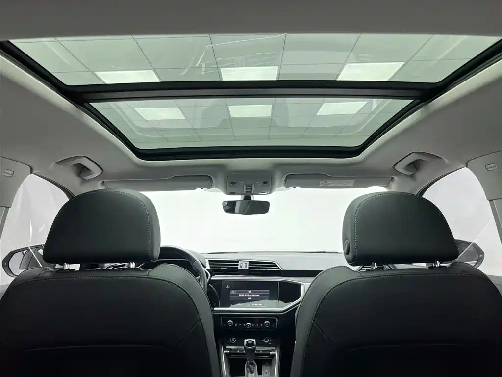Audi Q3 2022 35 TFSI Fashionable and Dynamic купить на сайте DeffCars