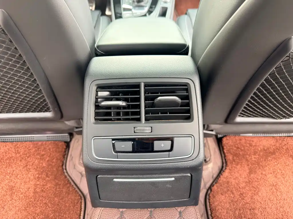 Audi A4L 2024 40 TFSI luxury and dynamic model купить на сайте DeffCars