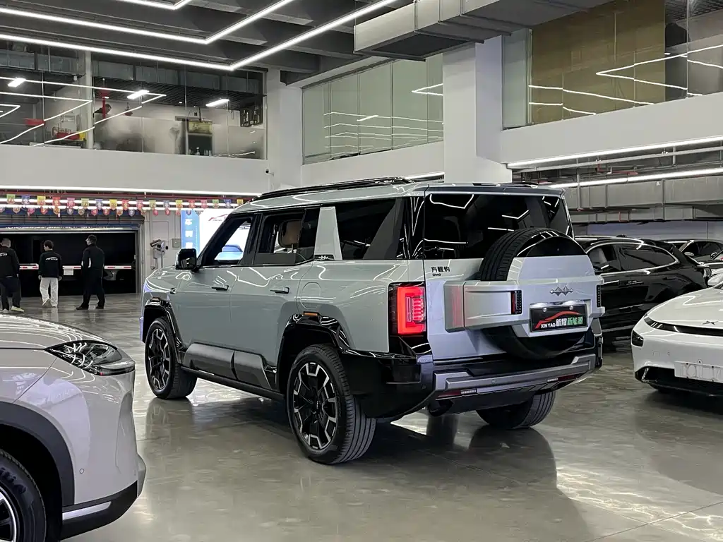 Leopard 8 2025 Zhiyong flagship version 7 seats купить на сайте DeffCars