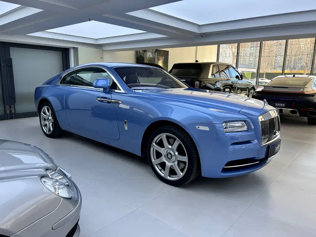 Phantom 2013 6.6T standard model купить на сайте DeffCars