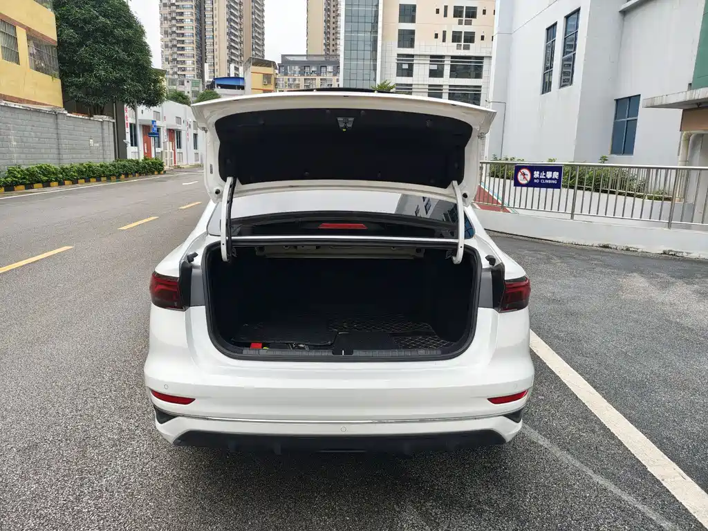 Emgrand 2022 4th generation 1.5L CVT flagship model купить на сайте DeffCars