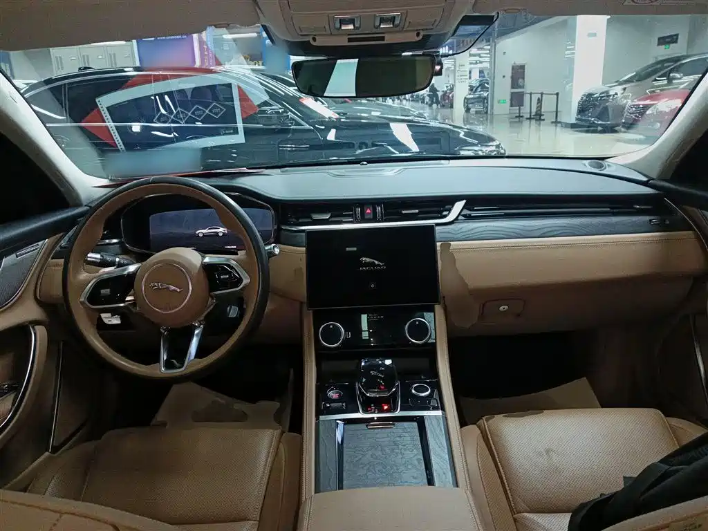Jaguar XFL 2021 XFL 2.0T P250 two-wheel drive exclusive luxury version купить на сайте DeffCars