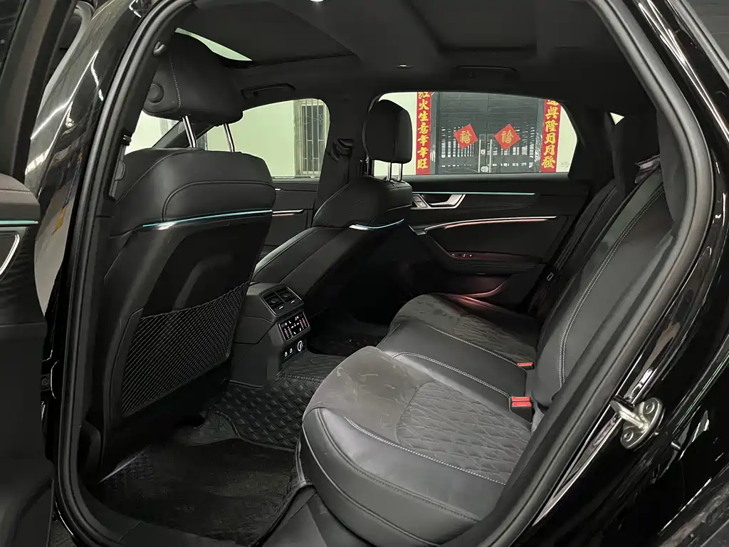 Audi A6L 2024 55 TFSI quattro exclusive dynamic model купить на сайте DeffCars