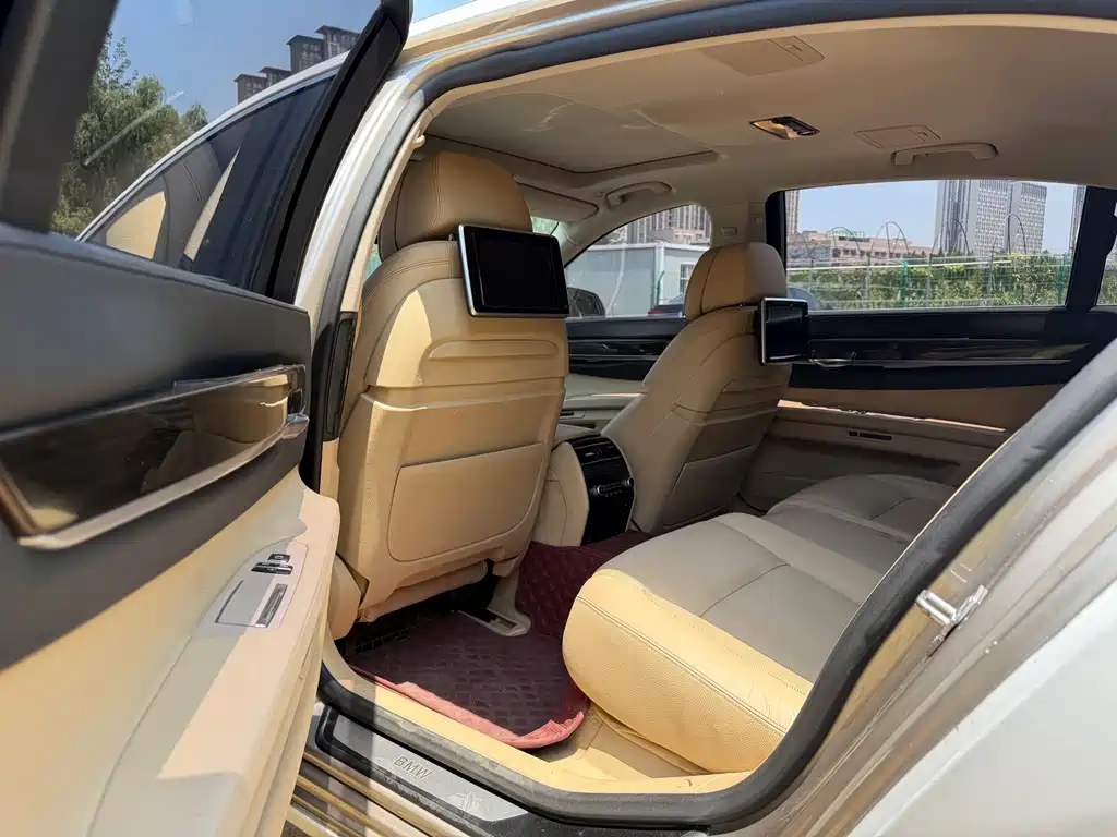 BMW 7 Series 2013 730Li Luxury Edition купить на сайте DeffCars