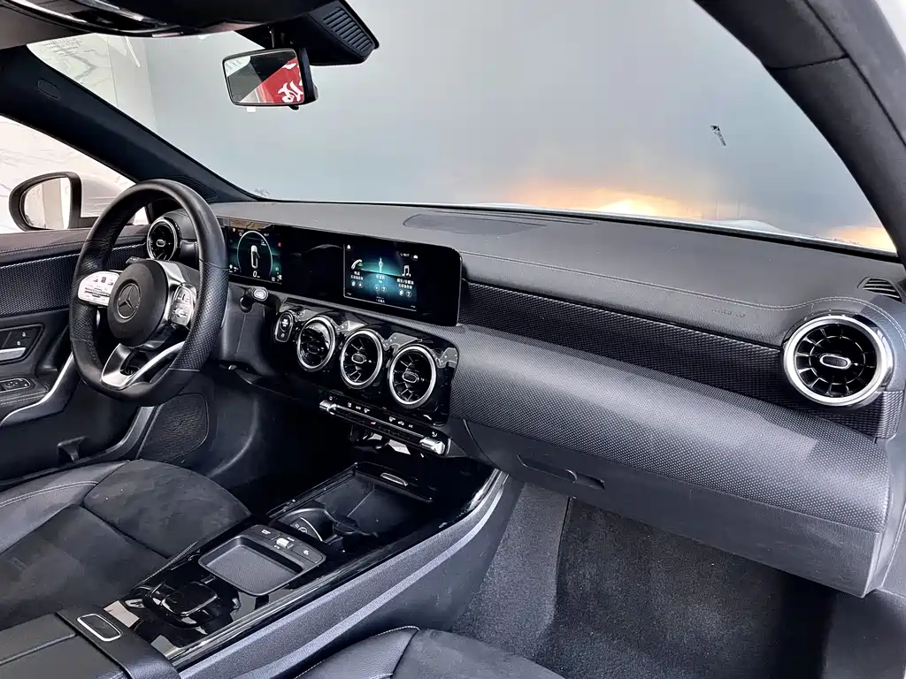 Mercedes-Benz A-Class 2020 A 180 L Sports Sedan купить на сайте DeffCars