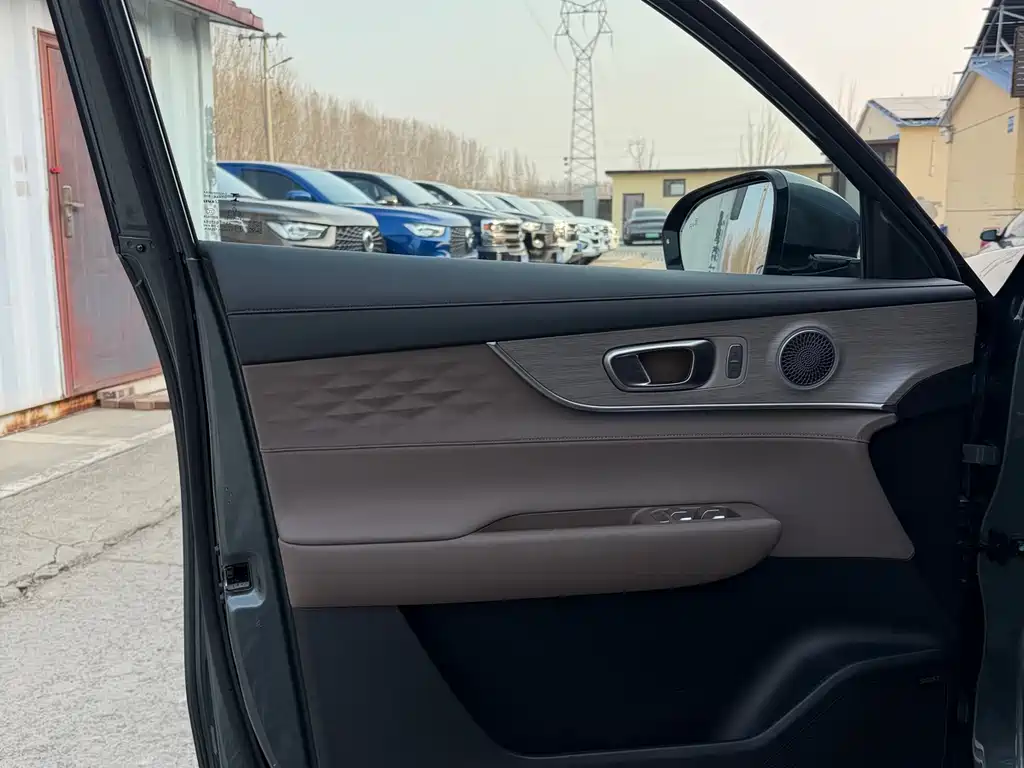 Tiggo 8 PLUS 2025 model 290TGDI DCT premium type купить на сайте DeffCars
