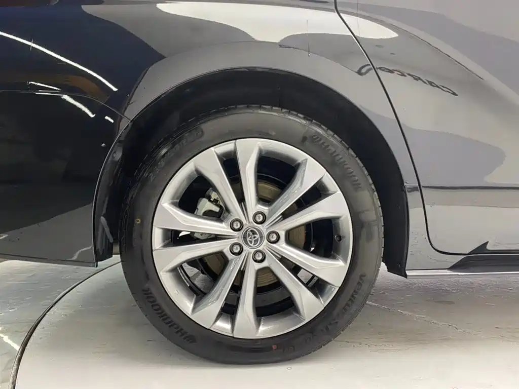 SIENNA 2024 2.5L Hybrid Premium Edition купить на сайте DeffCars