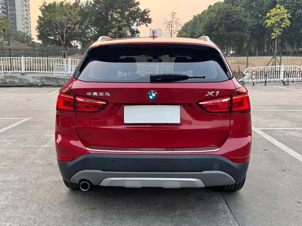 BMW X1 2018 sDrive18Li Exclusive Model купить на сайте DeffCars