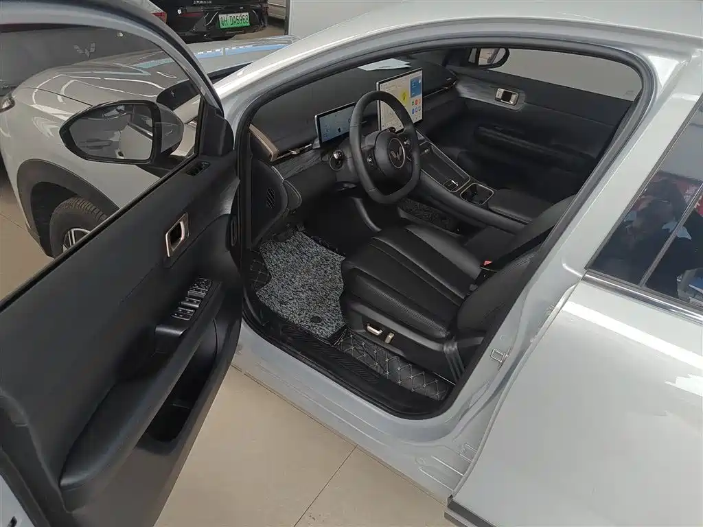 Wuling Starlight S 2024 model 130km pilot model купить на сайте DeffCars