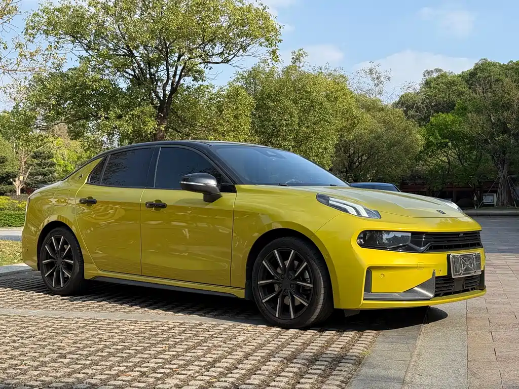 Lynk & Co 03 2022 03+ 2.0TD automatic wind control version купить на сайте DeffCars