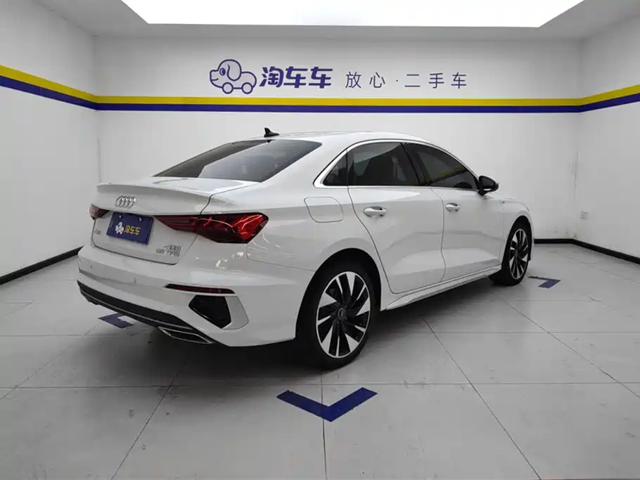Audi A3 2022 A3L Limousine 35 TFSI Fashionable and Sporty купить на сайте DeffCars