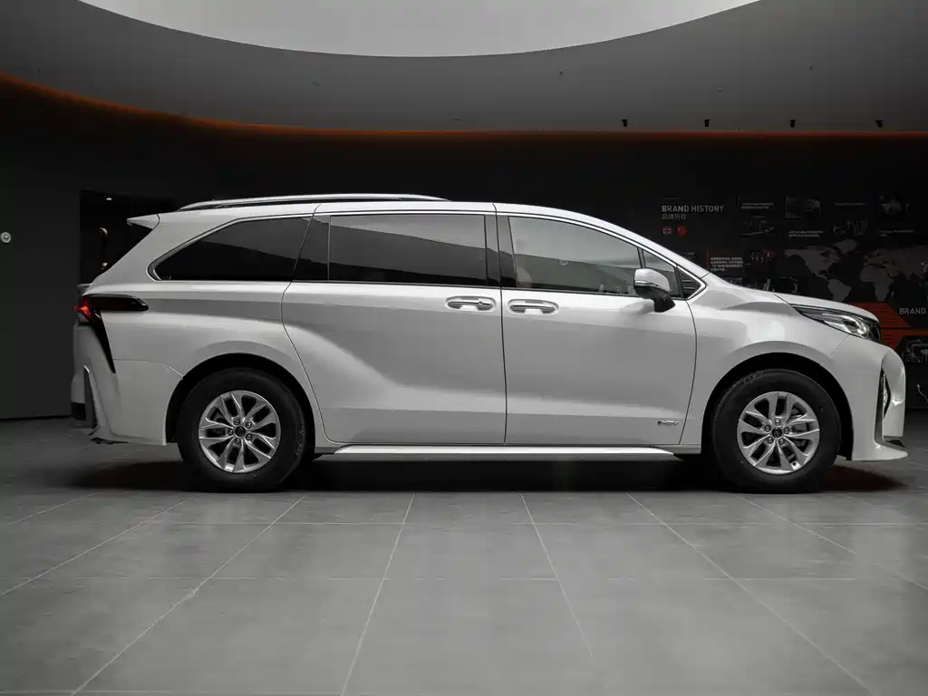 SIENNA 2024 2.5L Hybrid Comfort Edition купить на сайте DeffCars