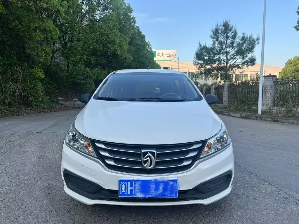 Baojun 310W 2017 1.2L Manual Value Model National V купить на сайте DeffCars