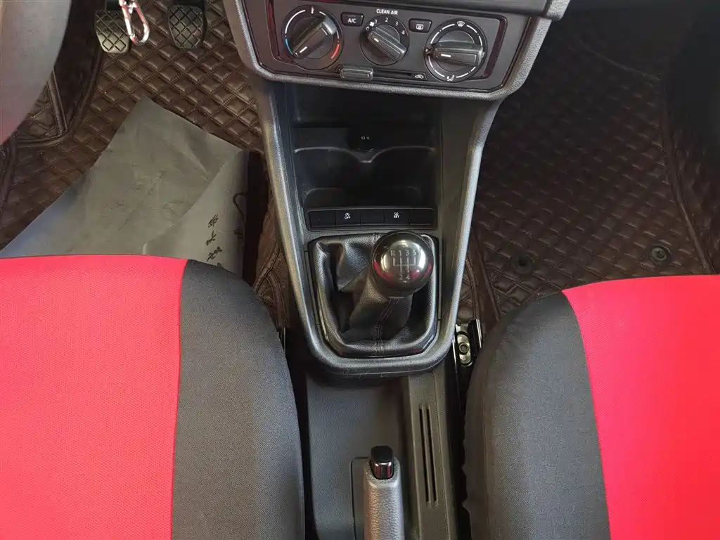 Santana 2021 1.5L Manual Fashion Edition купить на сайте DeffCars