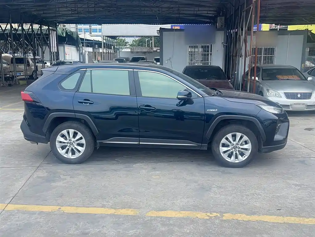 Wilanda 2022 facelift dual engine 2.5L E-CVT two-wheel drive leading version купить на сайте DeffCars